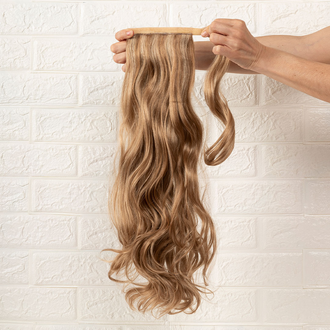 ponytail-synthetiko-spasto-60ek-dixromo-ksantho-mpez-karamele-PNKSW22112-1